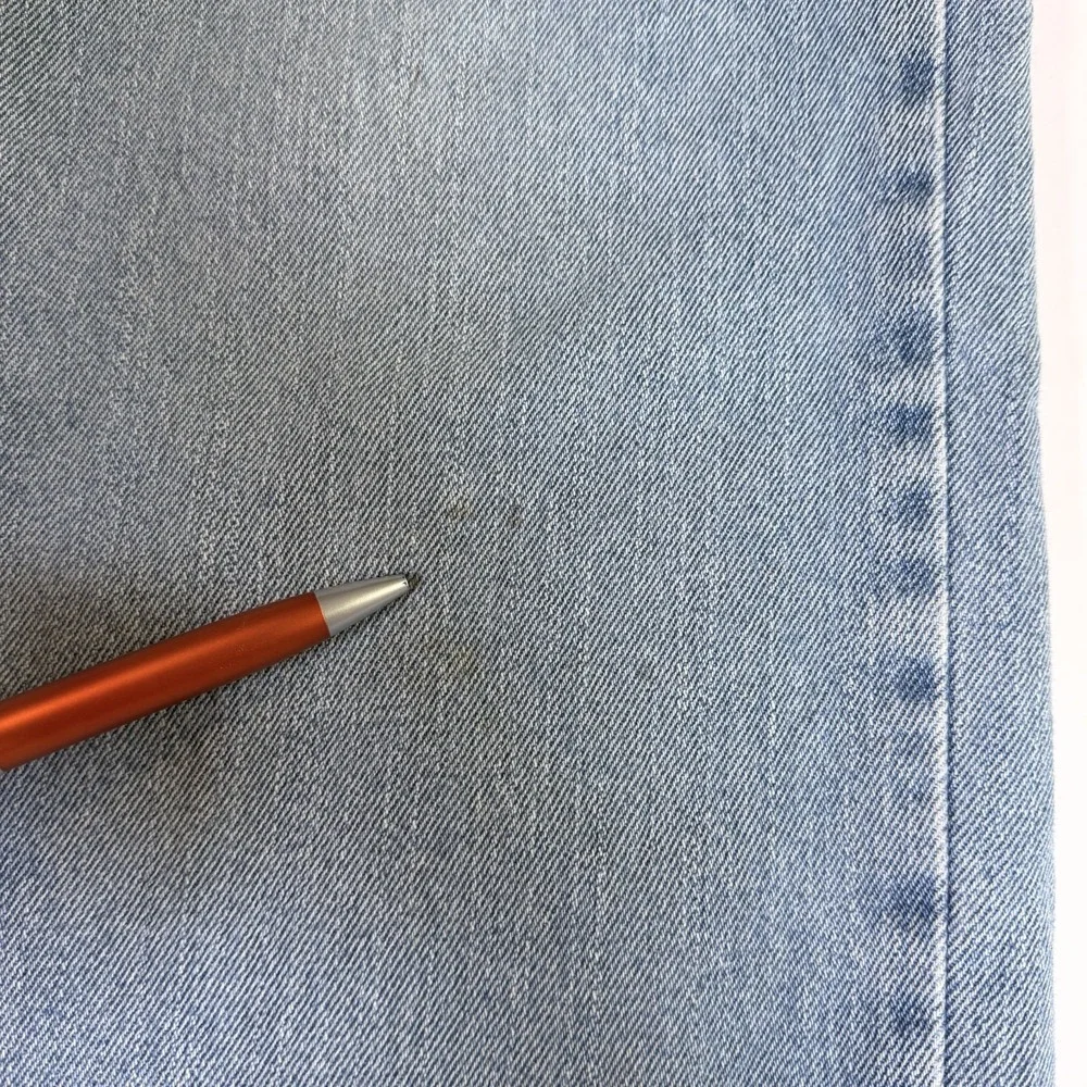 Levi's 550 Straight Jeans Mens 38x32 Blue Denim Medium Wash Casual Relaxed Fit